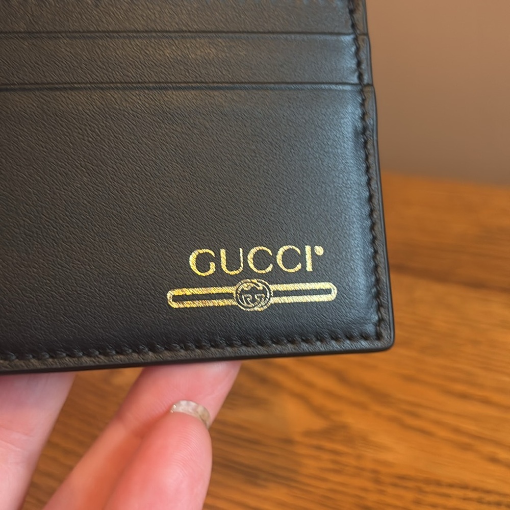 GUCCI 5 POCKET CREDIT CARD HOLDER - Picture 3 of 4